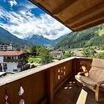 Otel Harakiri Und Apresski *